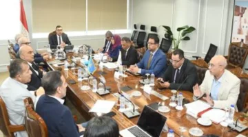 آلية جديدة لتسويق المشروعات بالمدن الجديدة على طاولة وزير الإسكان 1